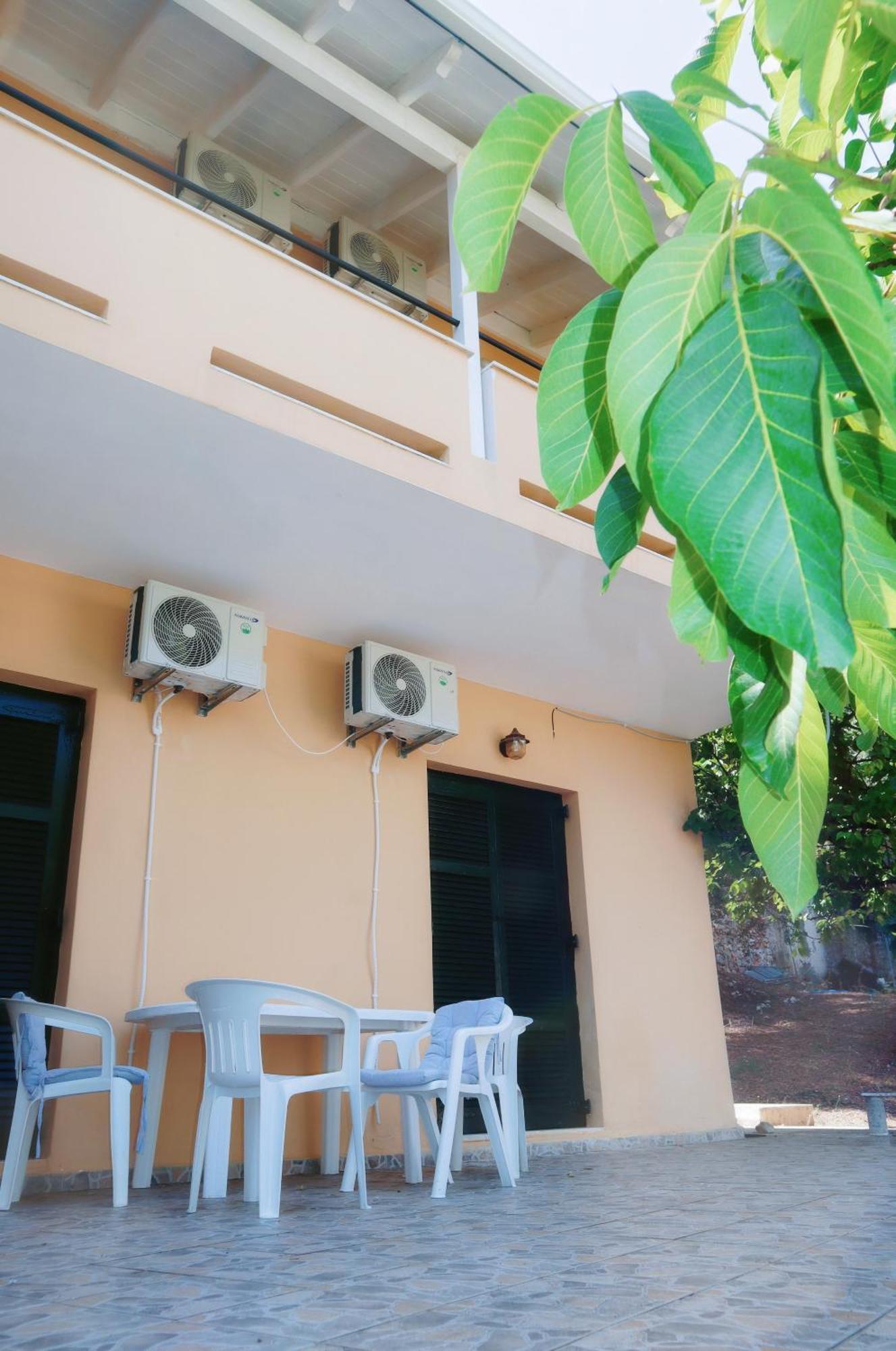 Kaminaki Seaview Apartments Katavolos Экстерьер фото